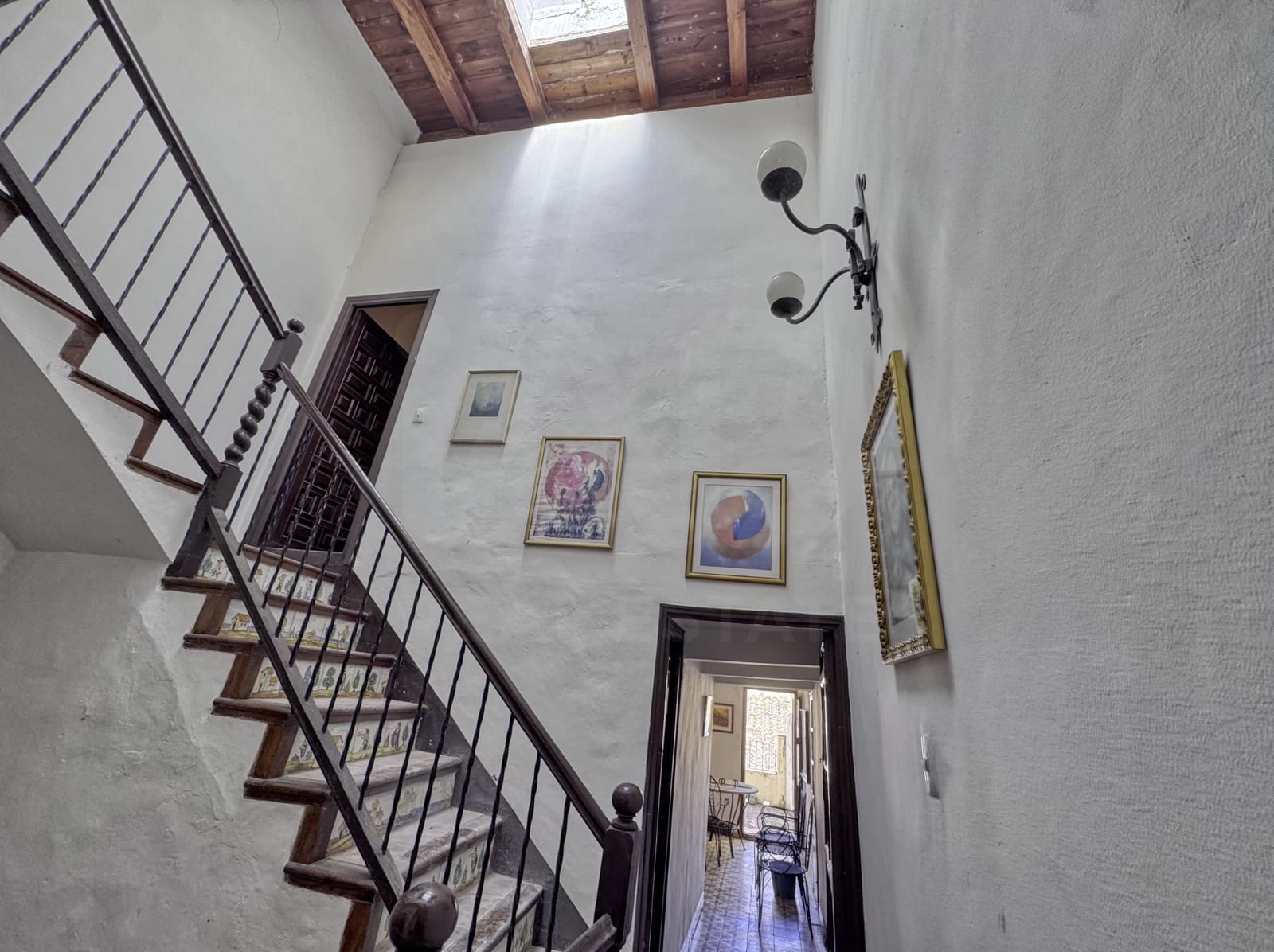 6 bedroom Townhouse for sale in Rubielos de Mora with garage - € 195,000 (Ref: 10168070)