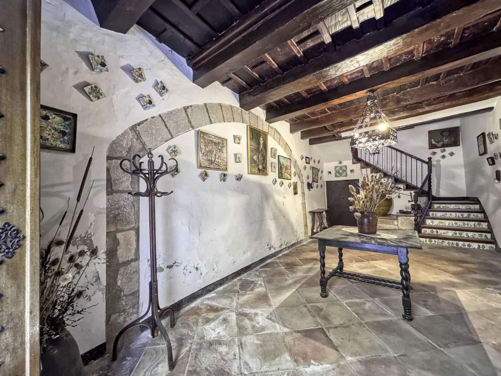 6 bedroom Townhouse for sale in Rubielos de Mora with garage - € 195,000 (Ref: 10168070)