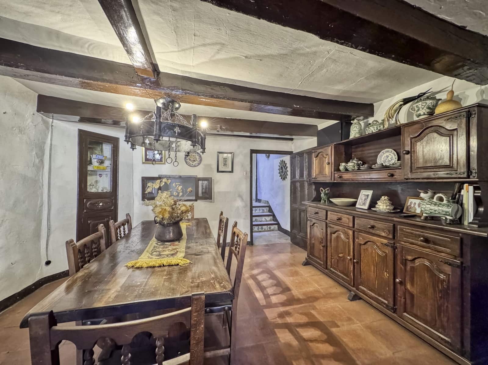 6 bedroom Townhouse for sale in Rubielos de Mora with garage - € 195,000 (Ref: 10168070)