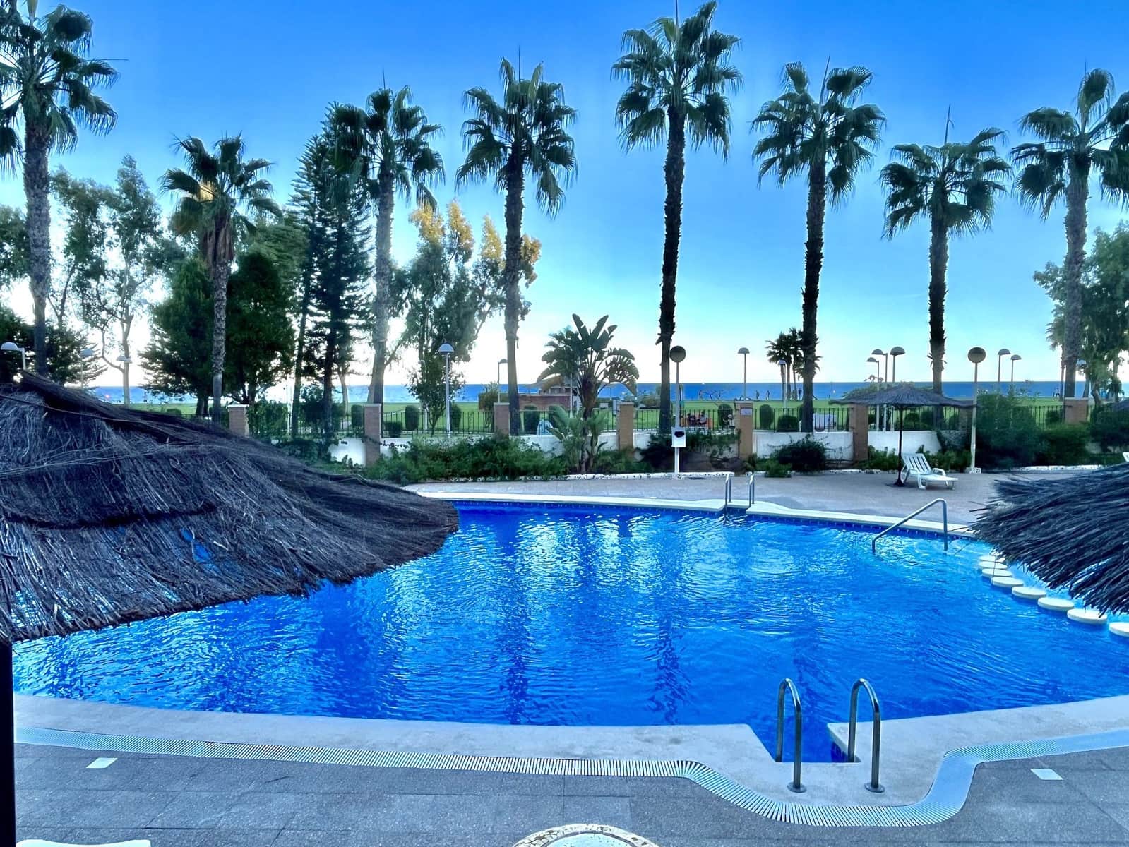 2 bedroom Apartment for sale in Oropesa  with pool garage - € 329,000 (Ref: 10168499)