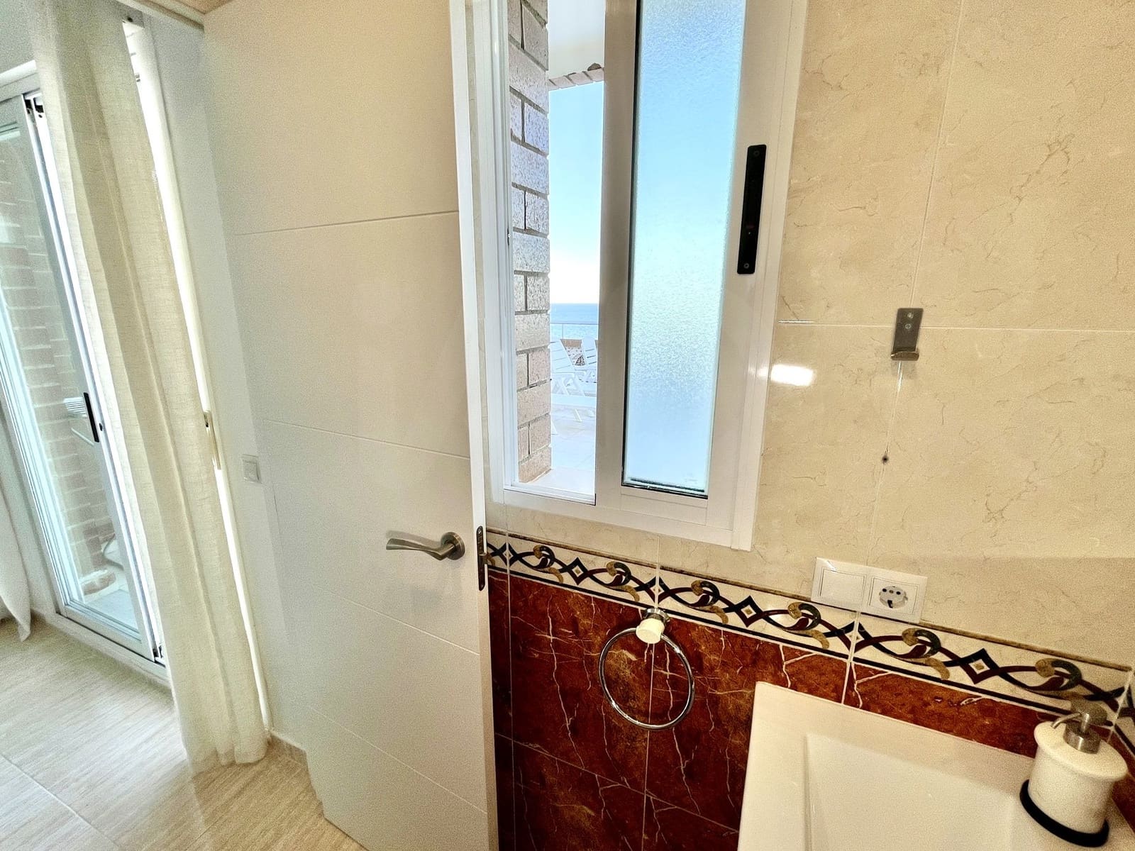 2 bedroom Apartment for sale in Oropesa  with pool garage - € 329,000 (Ref: 10168499)
