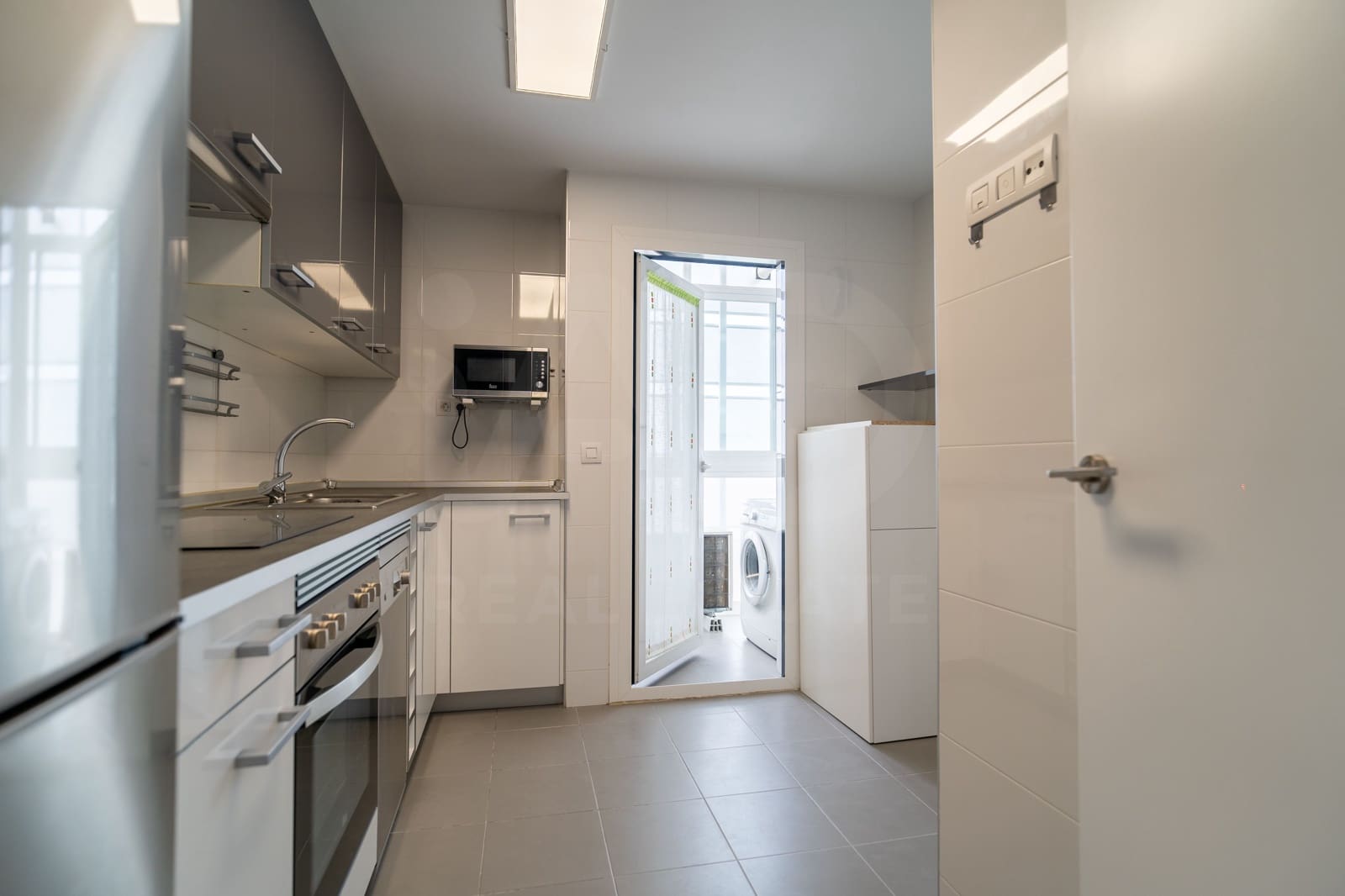 Apartamento de 3 habitaciones en Madrid ciudad en venta con piscina garaje - 510.000 € (Ref: 10168501)