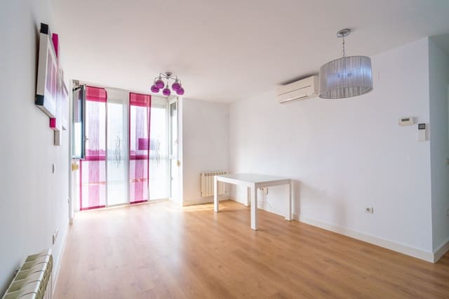 3 soveværelse Lejlighed til salg i Ensanche de Vallecas, Madrid by med swimmingpool garage - € 510.000 (Ref: 10168501)