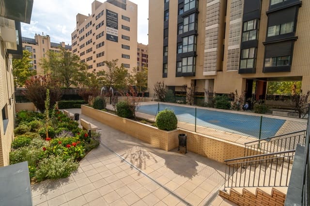 3 soveværelse Lejlighed til salg i Ensanche de Vallecas, Madrid by med swimmingpool garage - € 510.000 (Ref: 10168501)