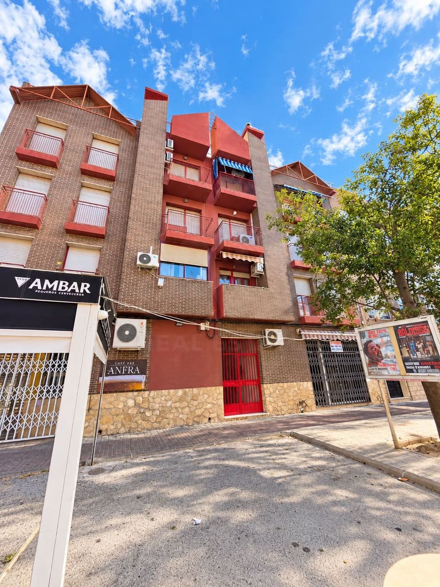 4 makuuhuone Huoneisto myytävänä paikassa Calasparra - 79 500 € (Ref: 10168502)