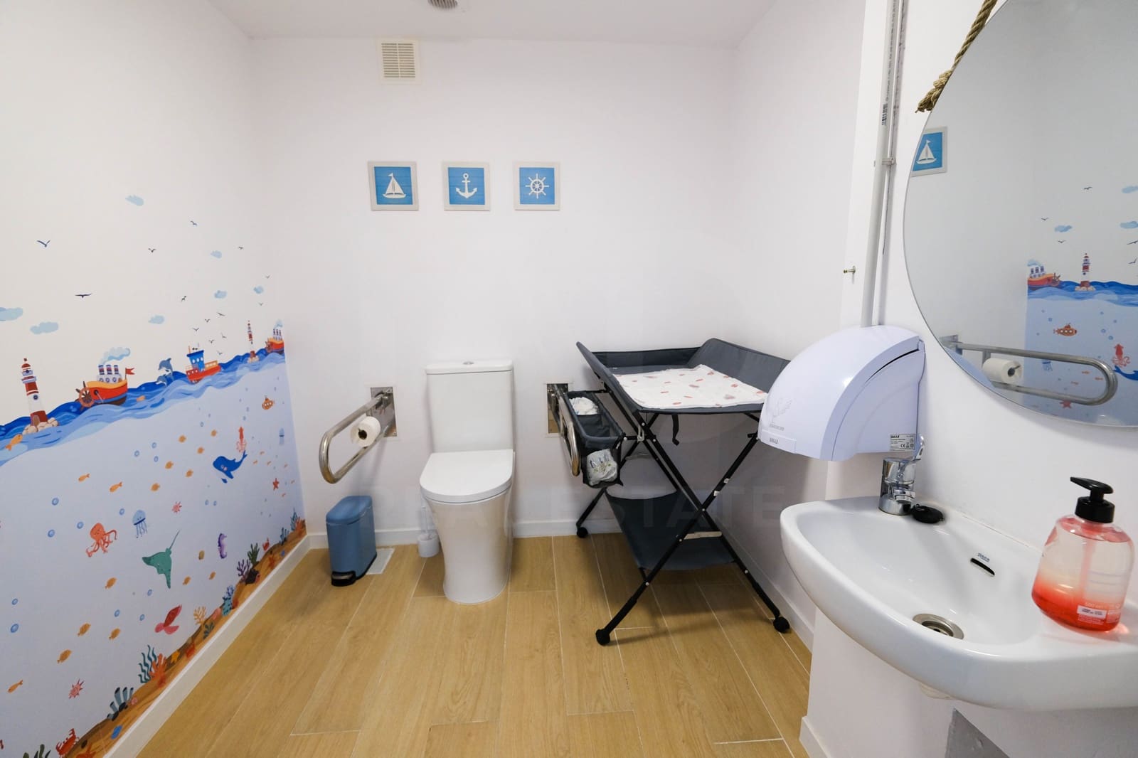 Commerciale in vendita in Palma de Mallorca - 55.000 € (Rif: 10169349)