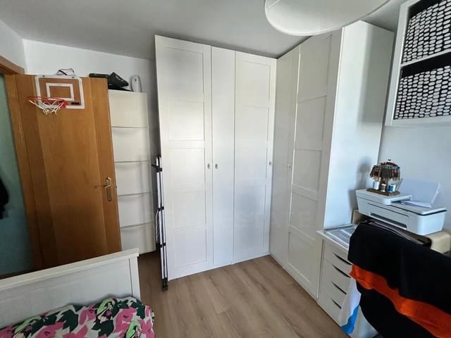 2 slaapkamer Appartement te koop in Villaquilambre met garage - € 140.000 (Ref: 10169354)