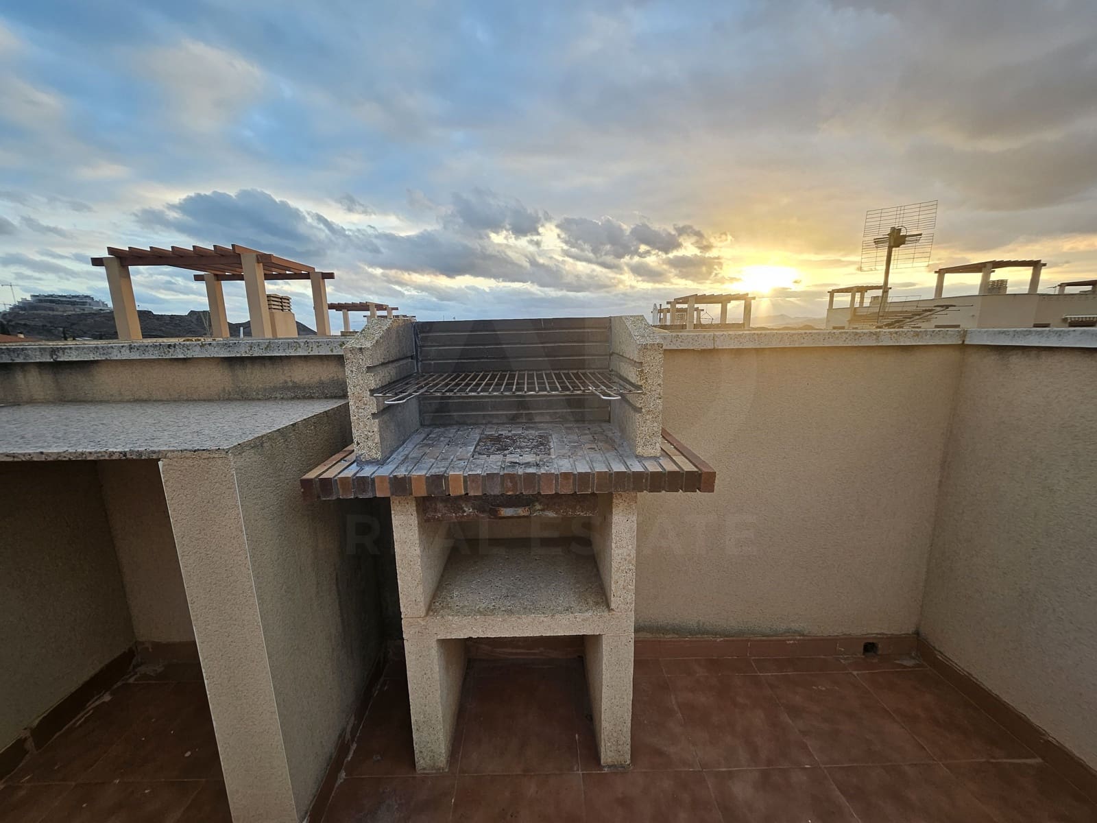 2 soverom Penthouse til salgs i Los Collados med svømmebasseng - € 135 000 (Ref: 10169357)
