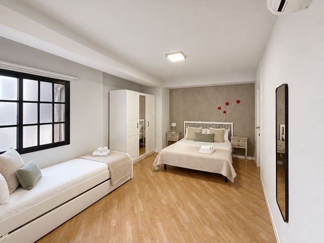 2 sypialnia Apartament na sprzedaż w Centro Historico, Miasto Málaga - 395 000 € (Ref: 10169360)