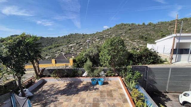 4 soverom Hus til salgs i Calafell med svømmebasseng garasje - € 369 000 (Ref: 10169366)