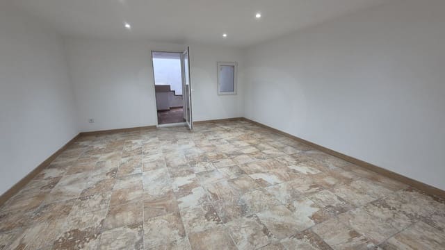 3 Zimmer Haus zu verkaufen in El Vendrell mit Pool Garage - 375.000 € (Ref: 10169368)