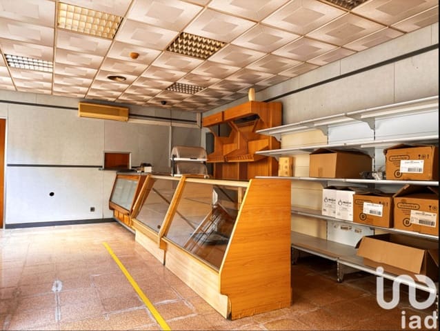 3 slaapkamer Commercieel te koop in Tarragona stad - € 35.000 (Ref: 10169370)