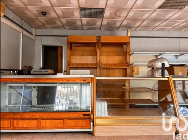 3 slaapkamer Commercieel te koop in Tarragona stad - € 35.000 (Ref: 10169370)