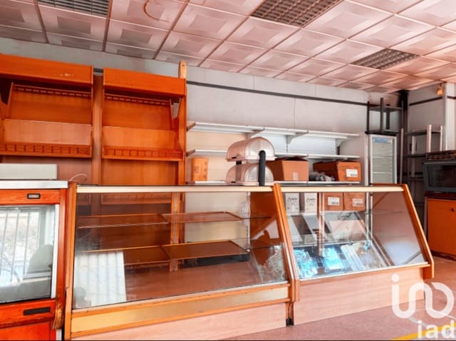3 slaapkamer Commercieel te koop in Tarragona stad - € 35.000 (Ref: 10169370)