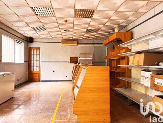 3 slaapkamer Commercieel te koop in Tarragona stad - € 35.000 (Ref: 10169370)
