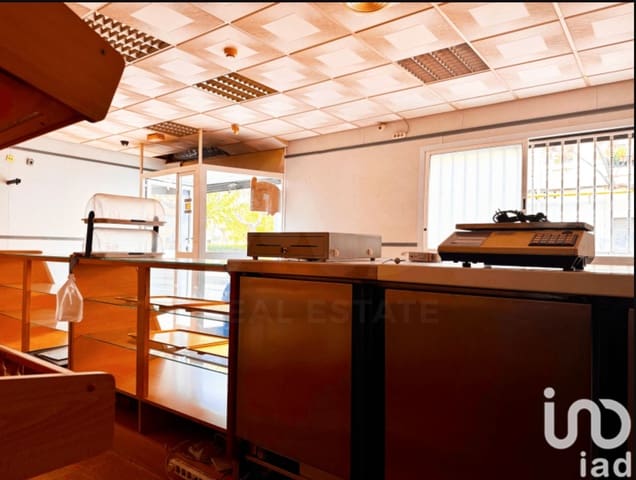 3 slaapkamer Commercieel te koop in Tarragona stad - € 35.000 (Ref: 10169370)