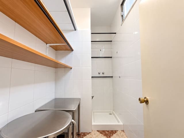 2 soveværelse Erhverv til leje i Huelva by - € 1.000 (Ref: 10170469)