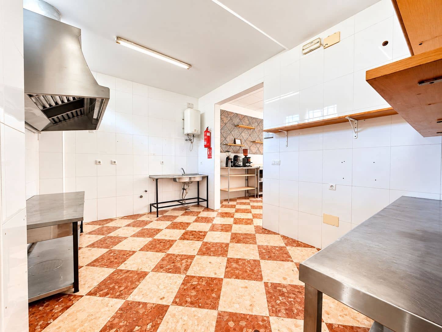 2 soveværelse Erhverv til leje i Huelva by - € 1.000 (Ref: 10170469)