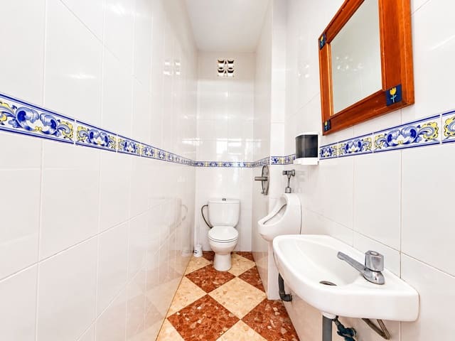 2 soveværelse Erhverv til leje i Huelva by - € 1.000 (Ref: 10170469)