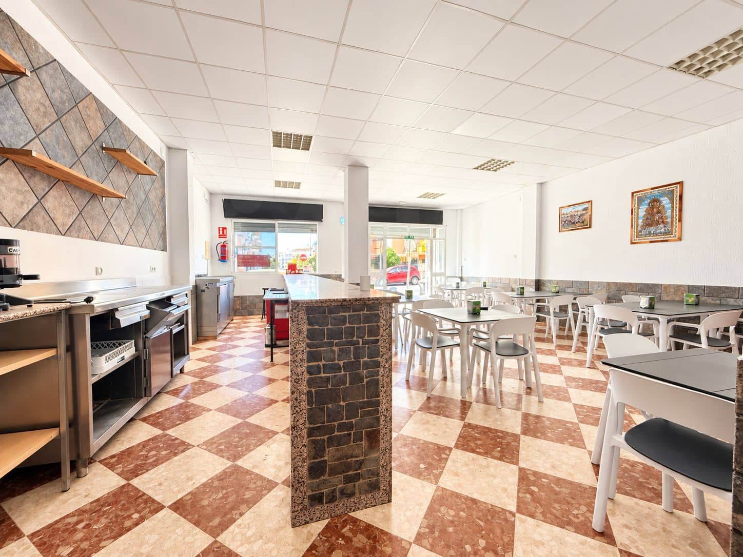 2 soveværelse Erhverv til leje i Huelva by - € 1.000 (Ref: 10170469)