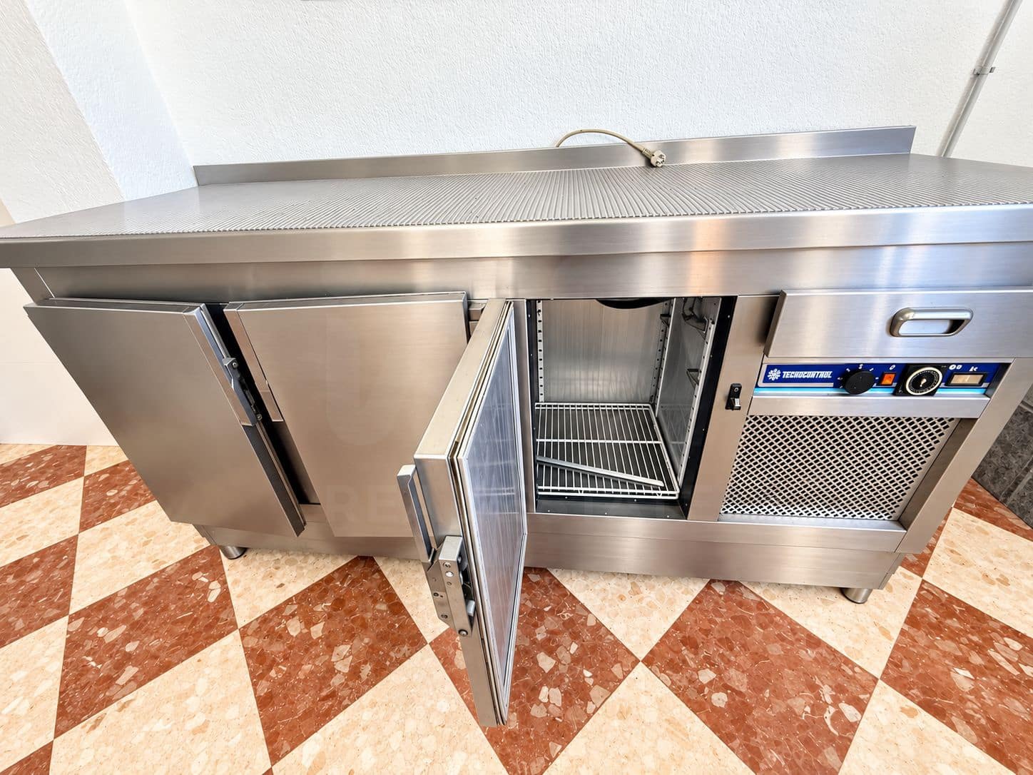 2 soveværelse Erhverv til leje i Huelva by - € 1.000 (Ref: 10170469)