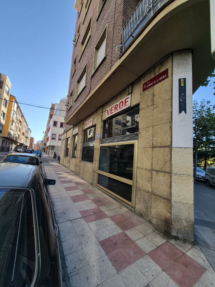Erhverv til salg i Leon by - € 199.000 (Ref: 10171512)