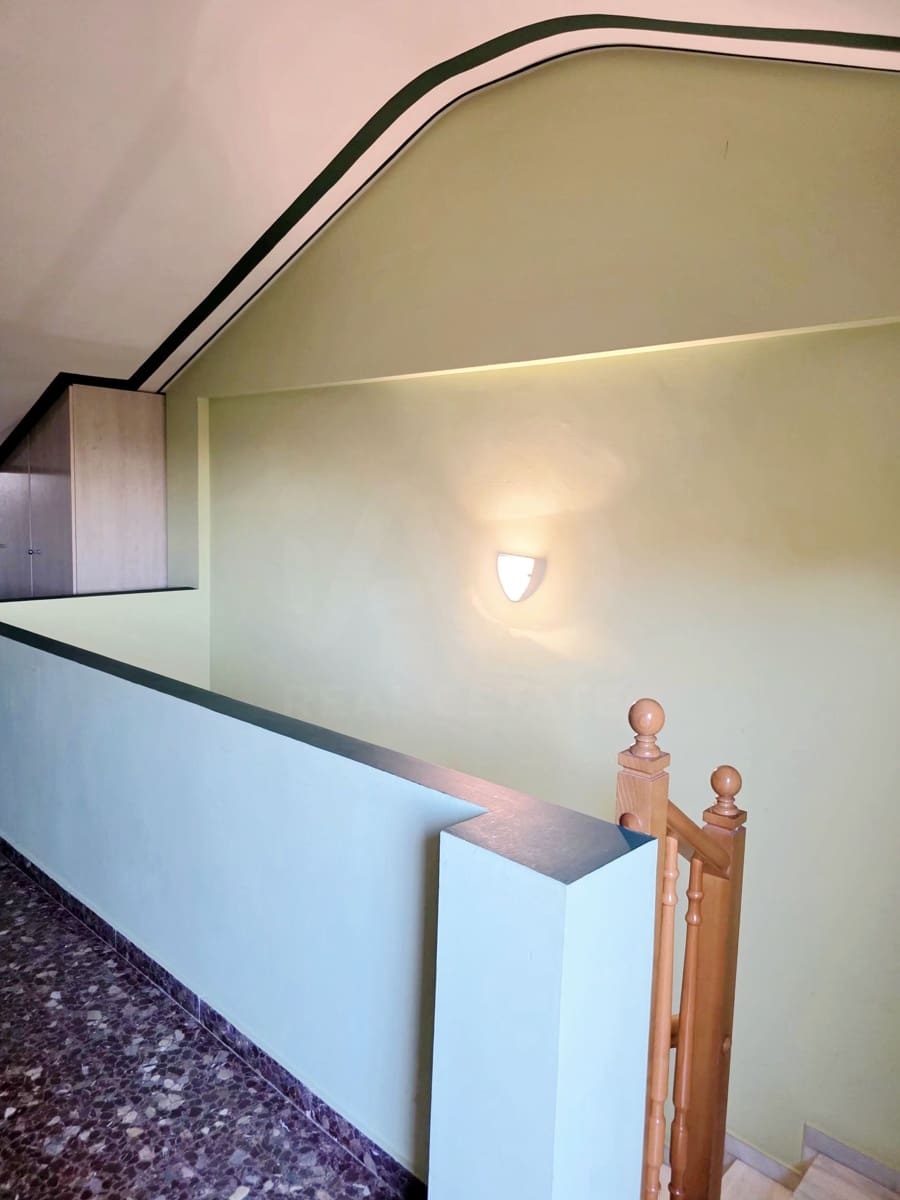 4 bedroom Semi-detached Villa for sale in Pinedo with garage - € 680,000 (Ref: 10172761)