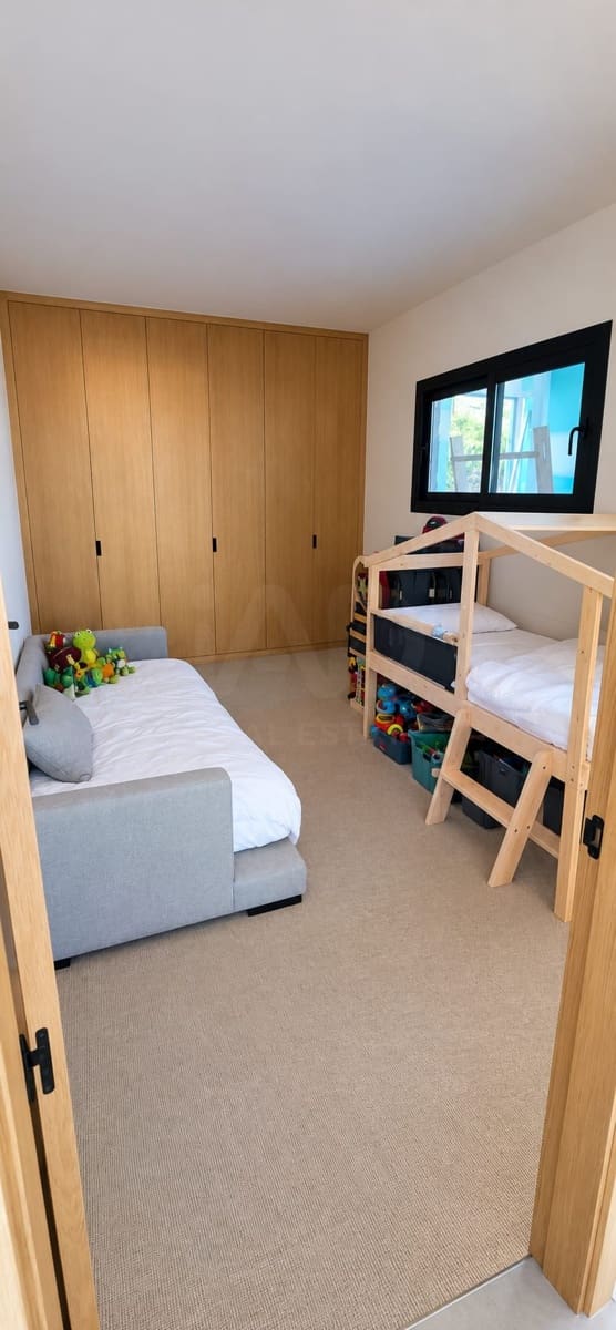 4 sypialnia Willa na sprzedaż w Miasto Malaga z basenem - 1 150 000 € (Ref: 10172764)