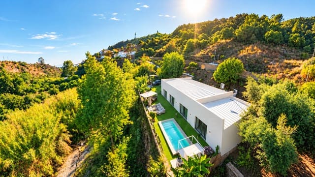 4 makuuhuone Huvila myytävänä paikassa La Mosca, Málaga kaupunki mukana uima-altaan - 1 150 000 € (Ref: 10172764)