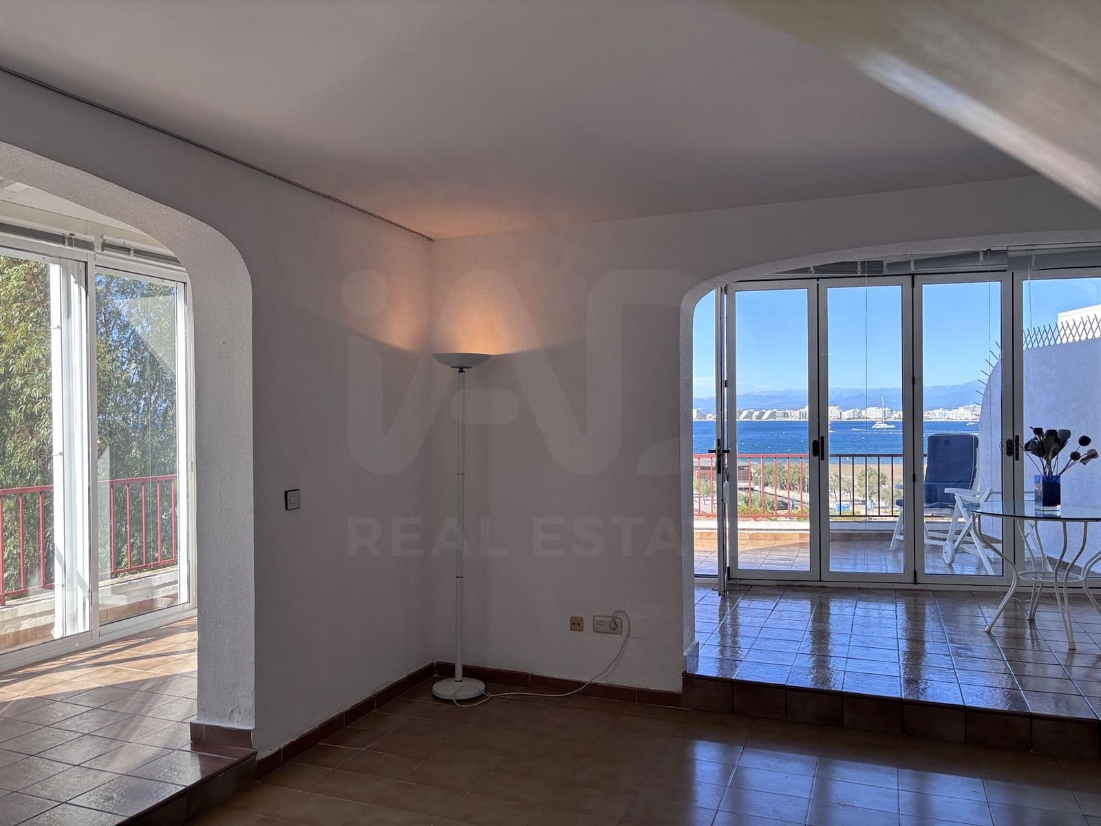 2 soverom Leilighet til salgs i Roses med garasje - € 349 000 (Ref: 10172765)