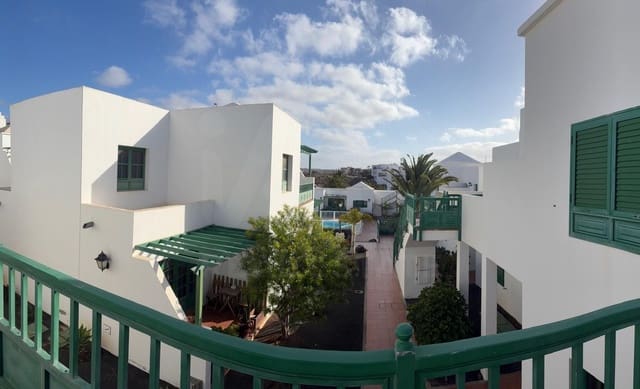 2 soverom Leilighet til salgs i Costa Teguise, Teguise med svømmebasseng garasje - € 295 000 (Ref: 10172770)