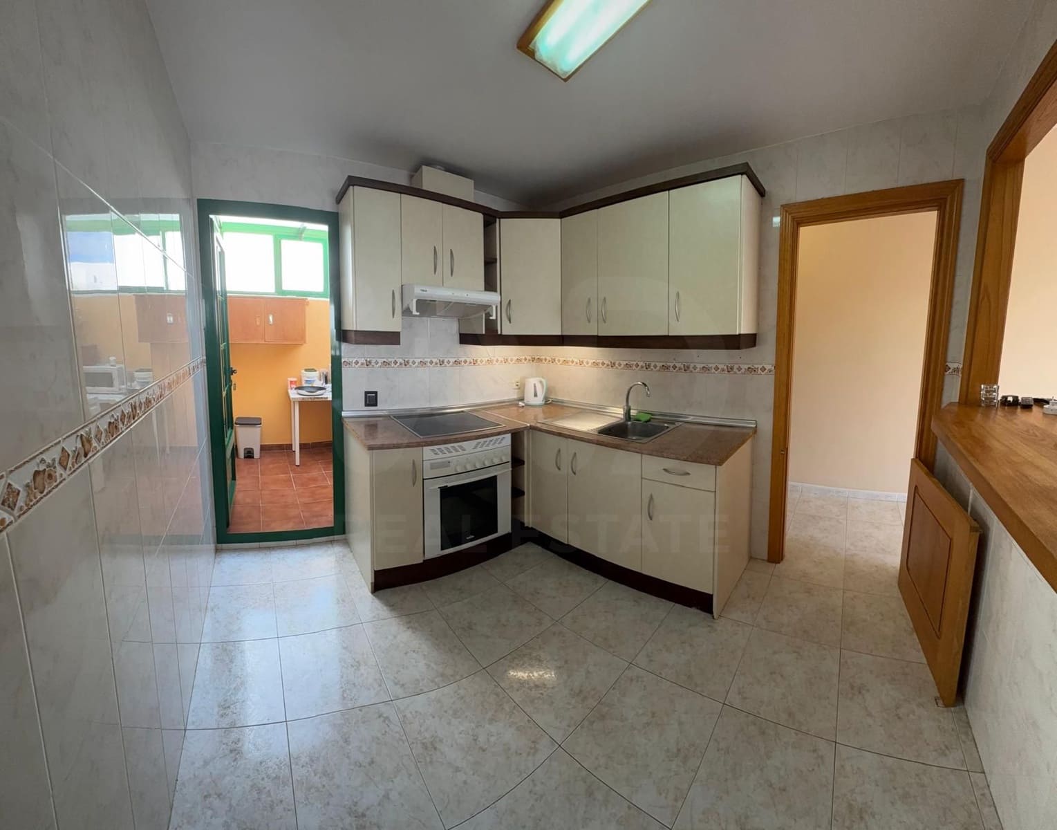 2 sypialnia Apartament na sprzedaż w Costa Teguise z basenem garażem - 295 000 € (Ref: 10172770)