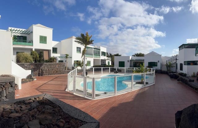 2 soverom Leilighet til salgs i Costa Teguise, Teguise med svømmebasseng garasje - € 295 000 (Ref: 10172770)