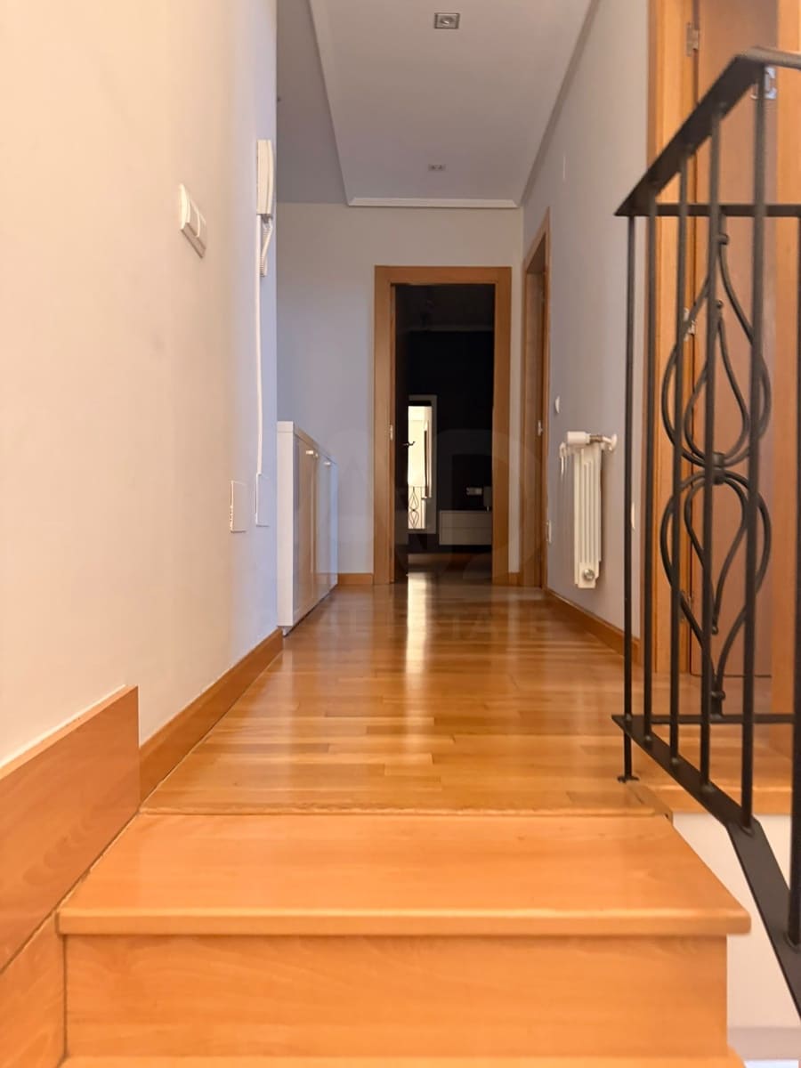 3 soverom Leilighet til salgs i Villaquilambre med garasje - € 245 000 (Ref: 10173091)
