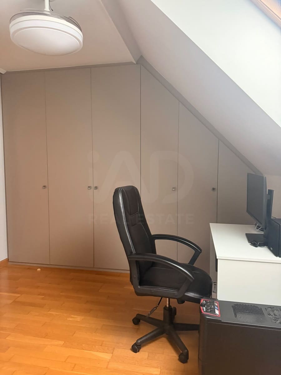 3 soverom Leilighet til salgs i Villaquilambre med garasje - € 245 000 (Ref: 10173091)