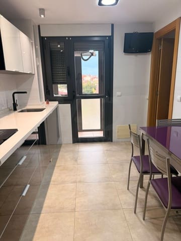 3 slaapkamer Appartement te koop in Villaquilambre met garage - € 245.000 (Ref: 10173091)