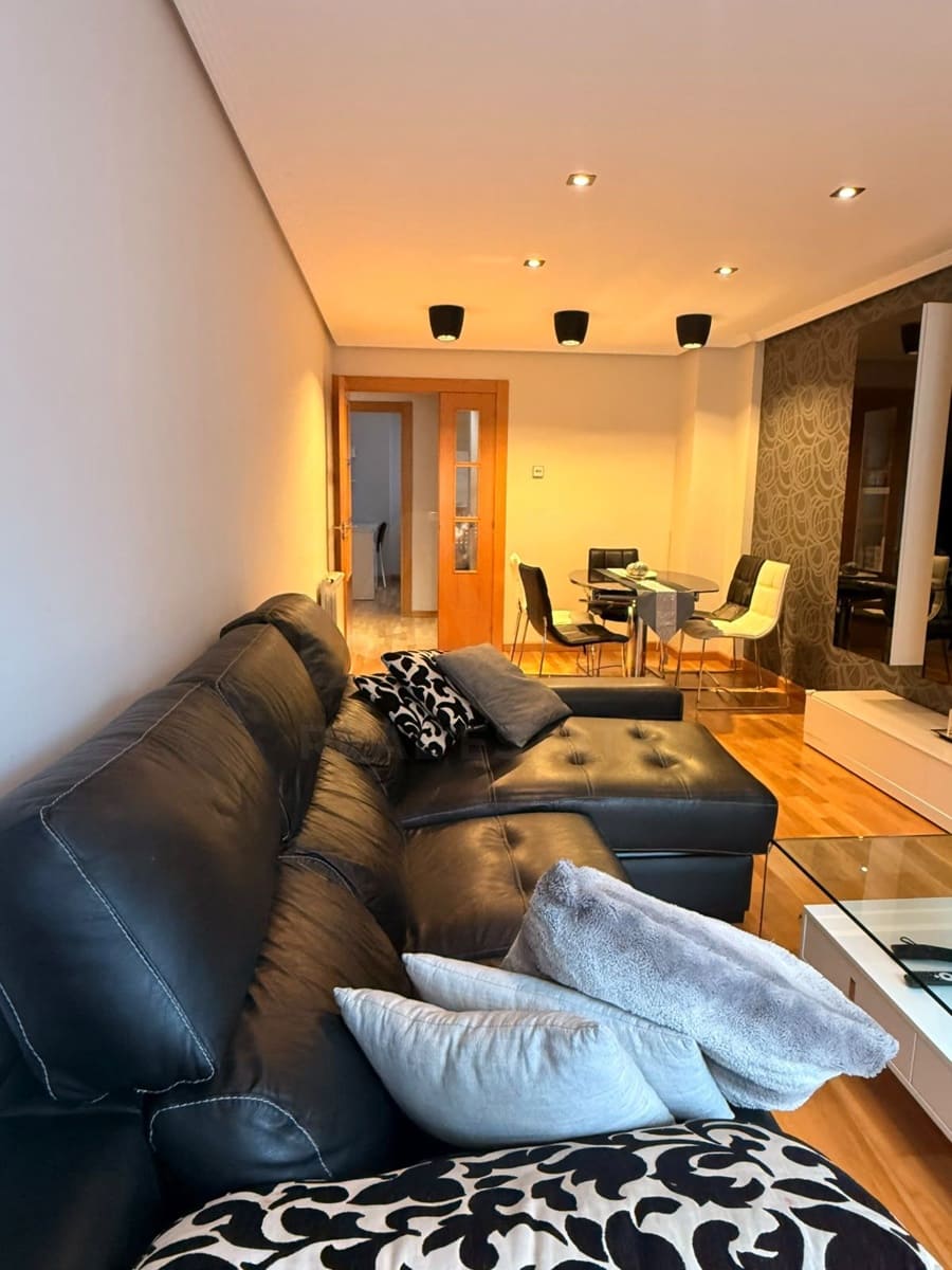 3 soverom Leilighet til salgs i Villaquilambre med garasje - € 245 000 (Ref: 10173091)