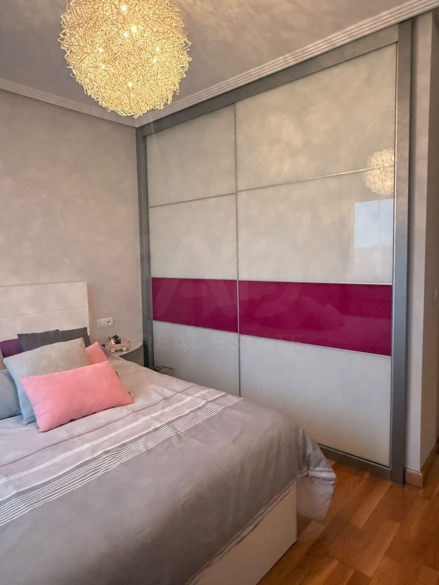 3 soverom Leilighet til salgs i Villaquilambre med garasje - € 245 000 (Ref: 10173091)