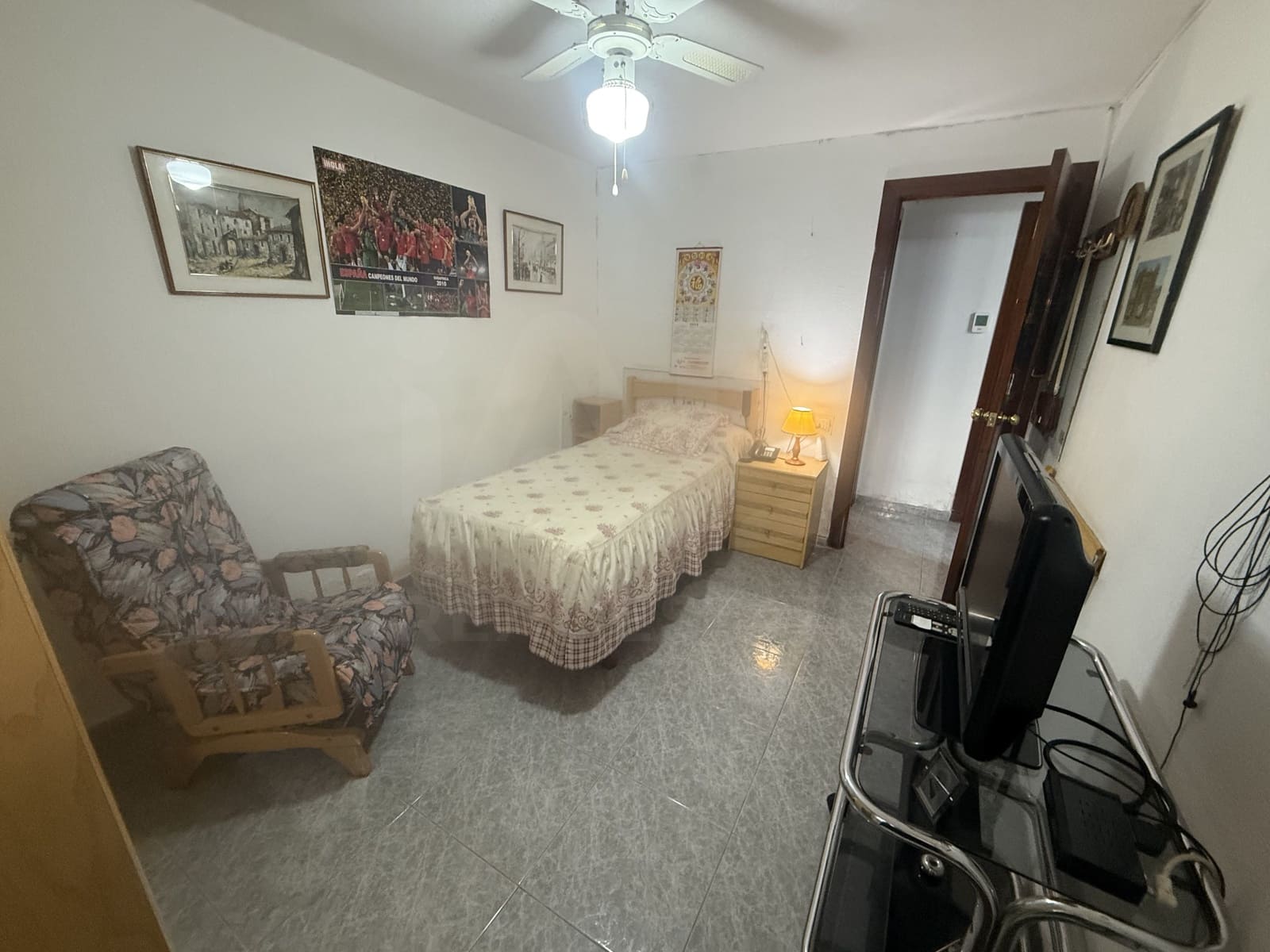 3 soverom Leilighet til salgs i L'Hospitalet de Llobregat - € 189 000 (Ref: 10173095)