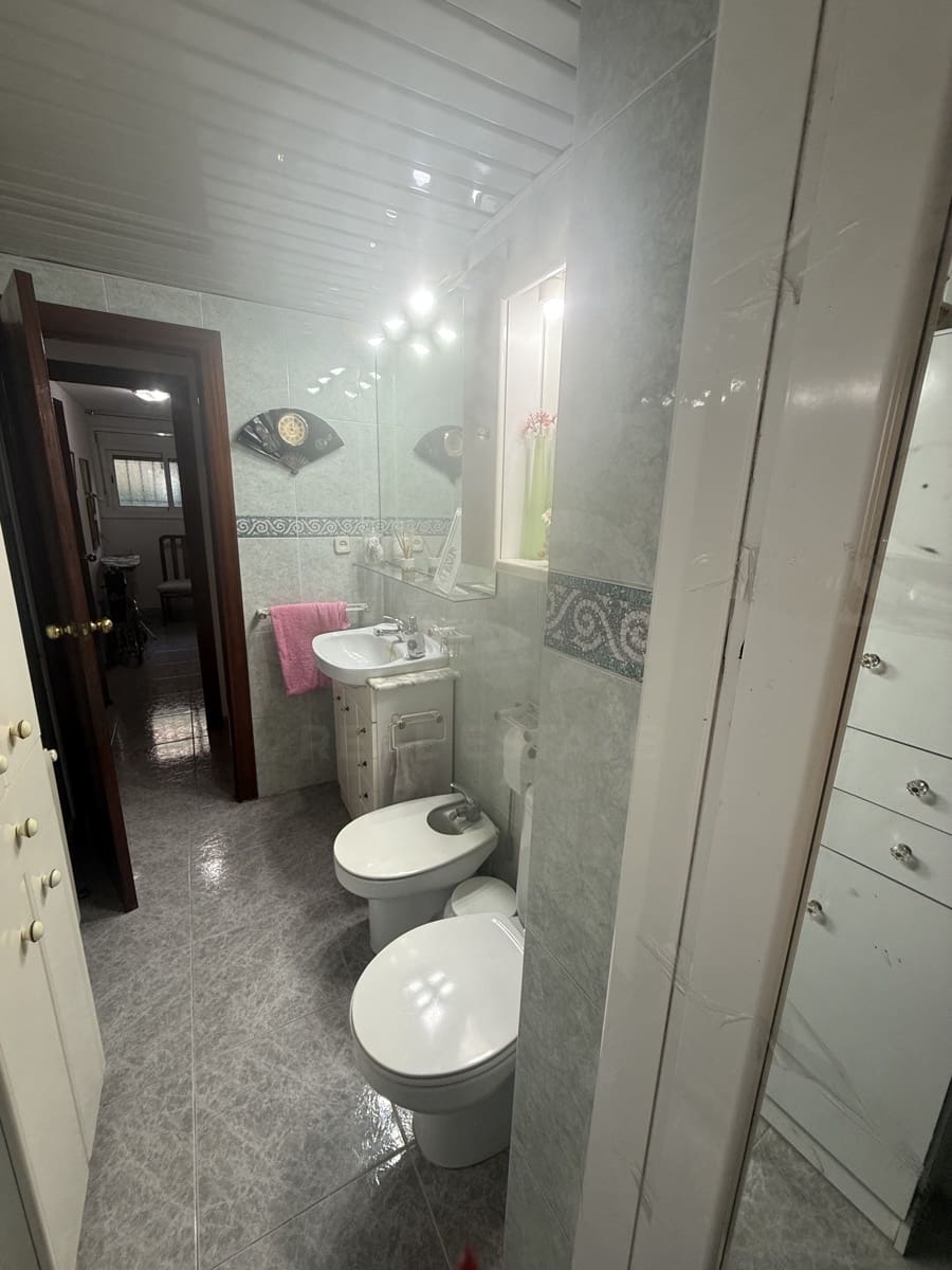 3 soverom Leilighet til salgs i L'Hospitalet de Llobregat - € 189 000 (Ref: 10173095)