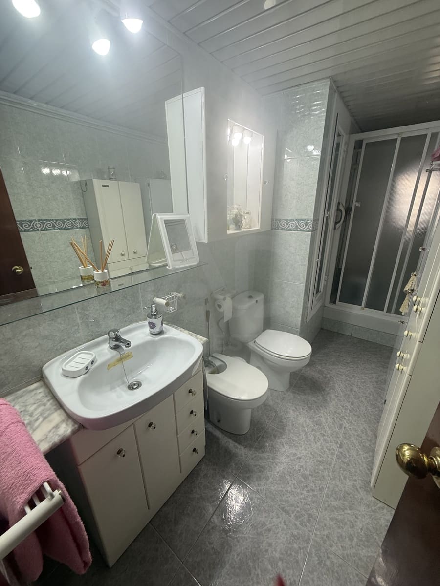 3 soverom Leilighet til salgs i L'Hospitalet de Llobregat - € 189 000 (Ref: 10173095)