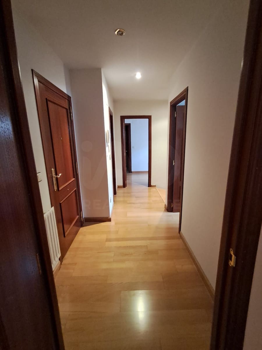 4 chambre Appartement à vendre à San Andres del Rabanedo avec garage - 240 000 € (Ref: 10173097)