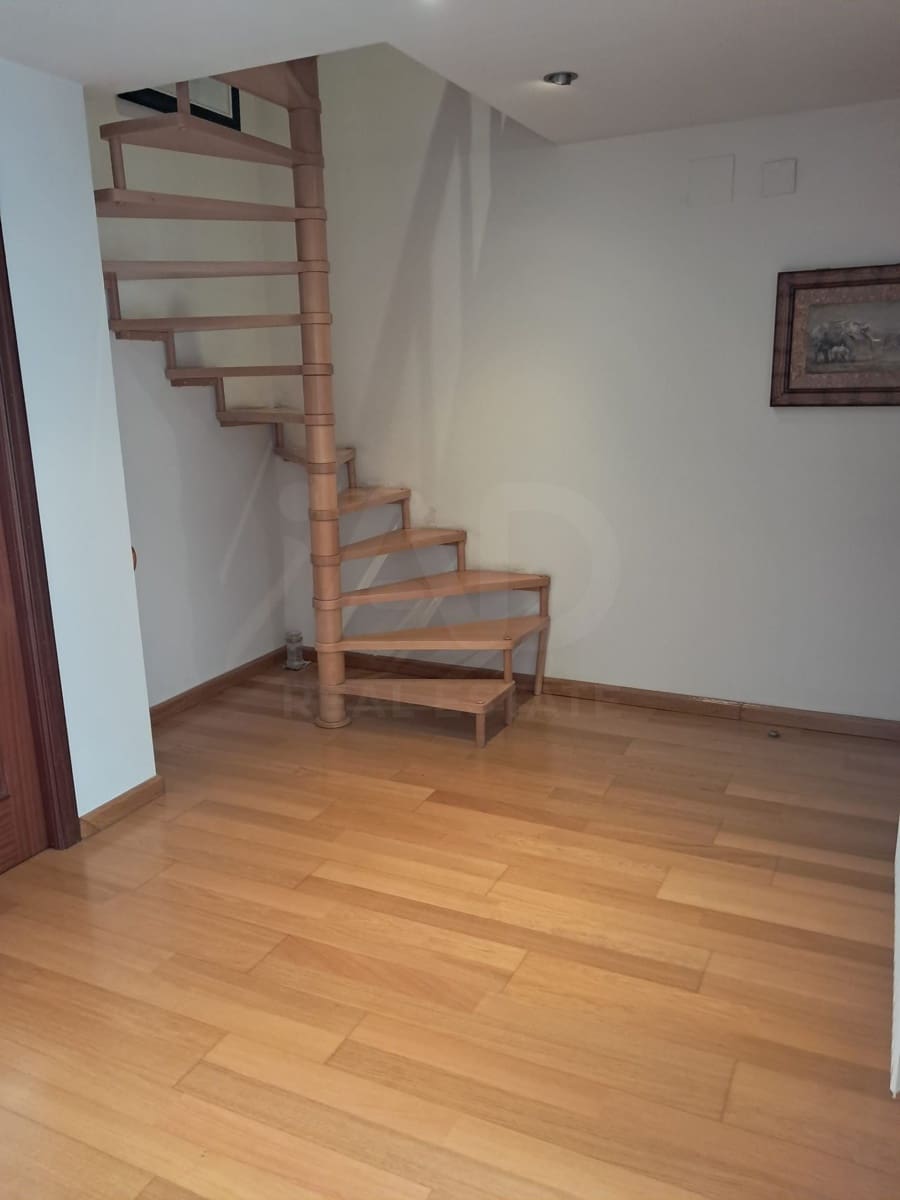 4 chambre Appartement à vendre à San Andres del Rabanedo avec garage - 240 000 € (Ref: 10173097)