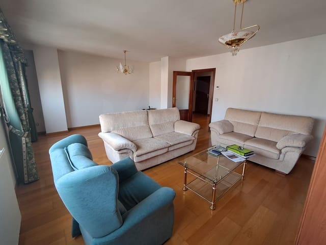 4 soveværelse Lejlighed til salg i San Andrés del Rabanedo med garage - € 240.000 (Ref: 10173097)