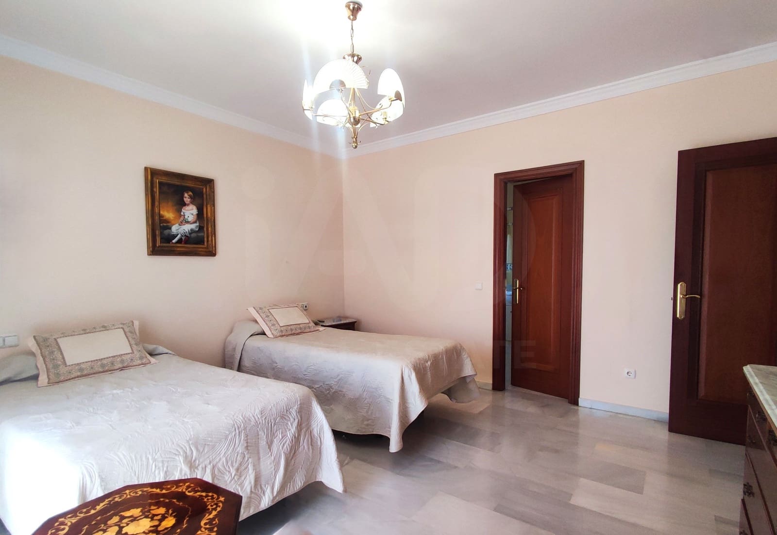 4 sypialnia Dom na sprzedaż w Marbella z basenem garażem - 1 570 000 € (Ref: 10173098)
