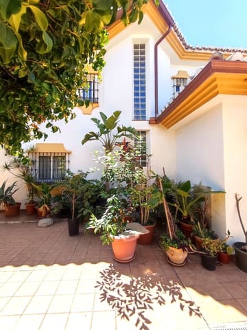 Casa de 4 habitaciones en Huerta del Prado - La Montua, Marbella en venta con piscina garaje - 1.570.000 € (Ref: 10173098)