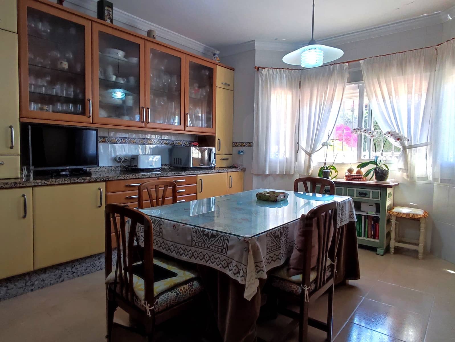 4 sypialnia Dom na sprzedaż w Marbella z basenem garażem - 1 570 000 € (Ref: 10173098)