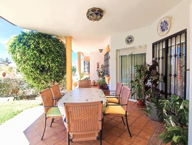 Casa de 4 habitaciones en Huerta del Prado - La Montua, Marbella en venta con piscina garaje - 1.570.000 € (Ref: 10173098)