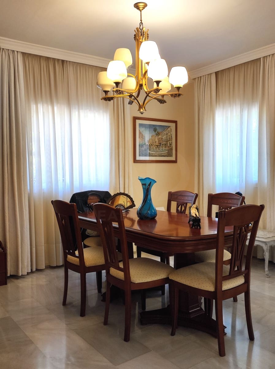 4 sypialnia Dom na sprzedaż w Marbella z basenem garażem - 1 570 000 € (Ref: 10173098)