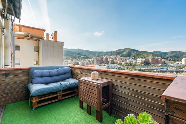 3 soverom Penthouse til salgs i La Teixonera, Barcelona by - € 295 000 (Ref: 10173104)